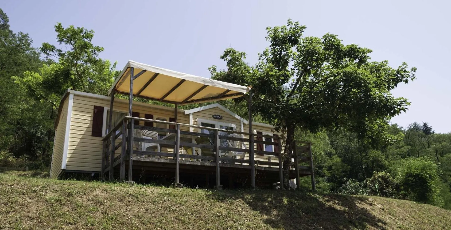 Domaine Residentiel De Plein Air Mas De Champel Otel Les Ollières-sur-Eyrieux