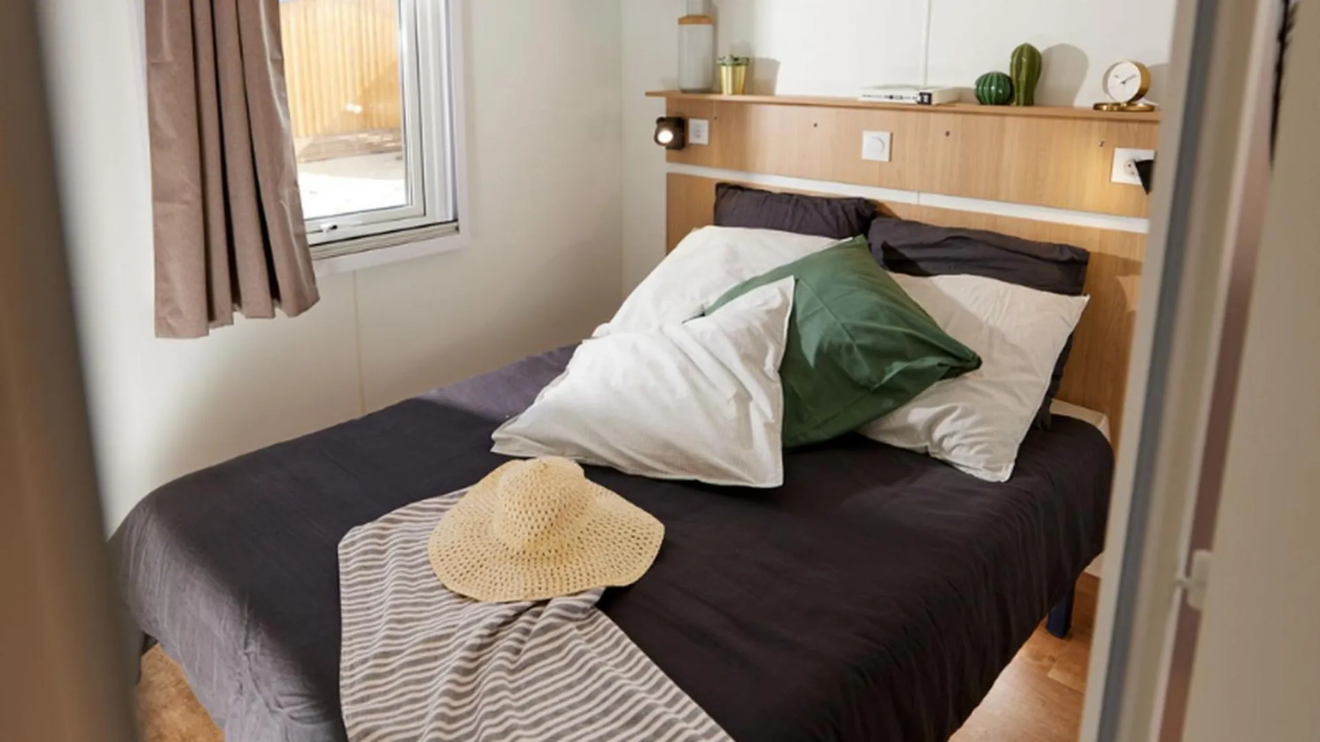 Kamp alanı Domaine Residentiel De Plein Air Mas De Champel Otel Les Ollières-sur-Eyrieux