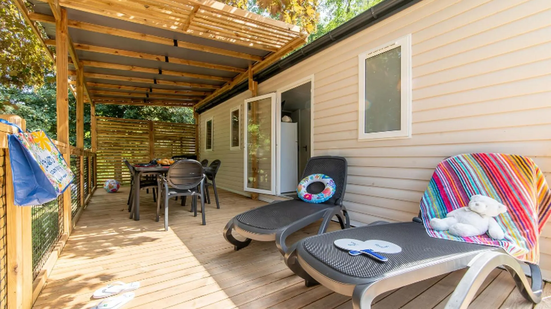 Kamp alanı Domaine Residentiel De Plein Air Mas De Champel Otel Les Ollières-sur-Eyrieux Fransa